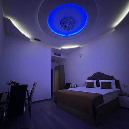 Hotel Fleur Erévan Extérieur photo