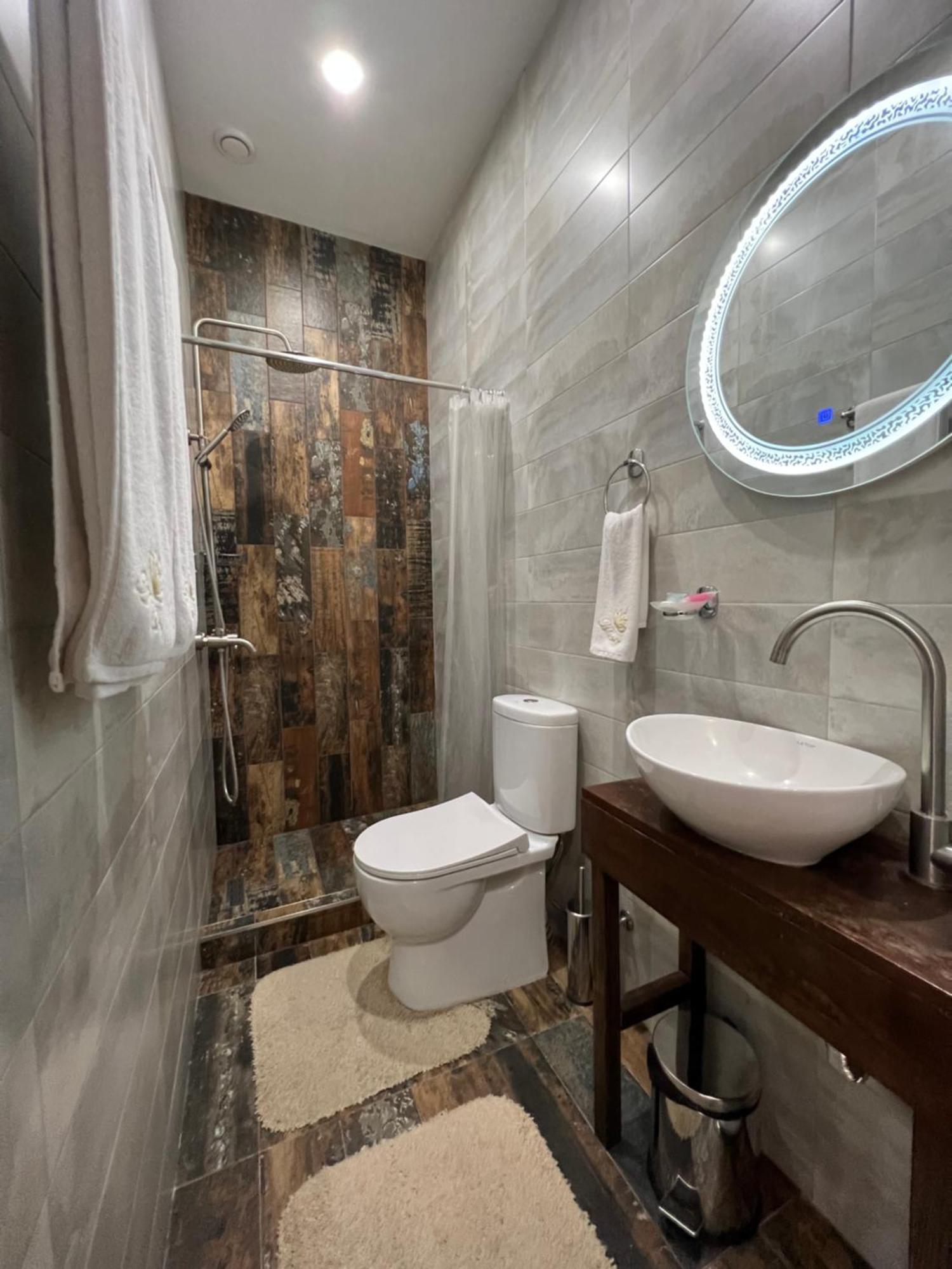Hotel Fleur Erévan Extérieur photo