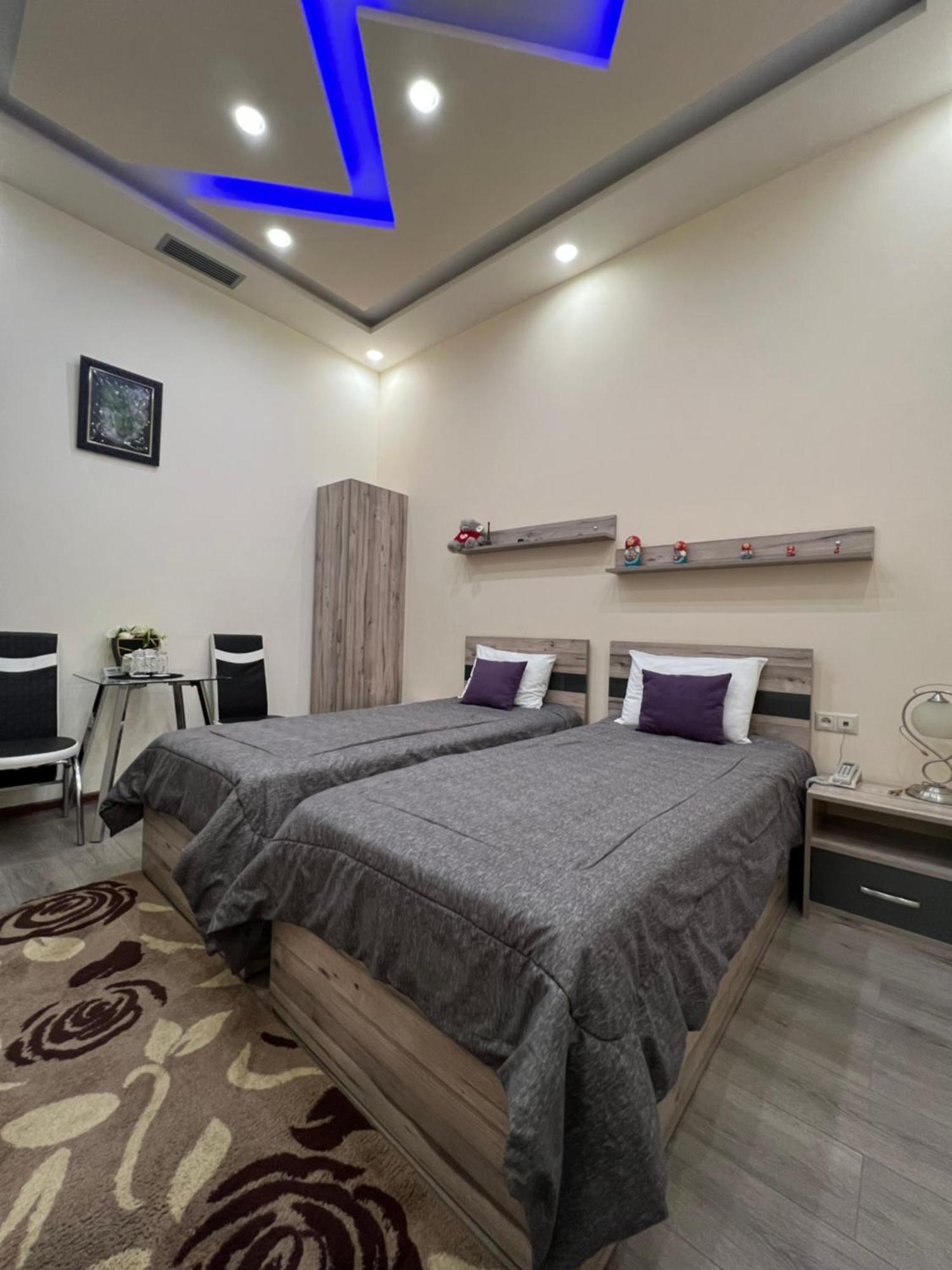 Hotel Fleur Erévan Extérieur photo